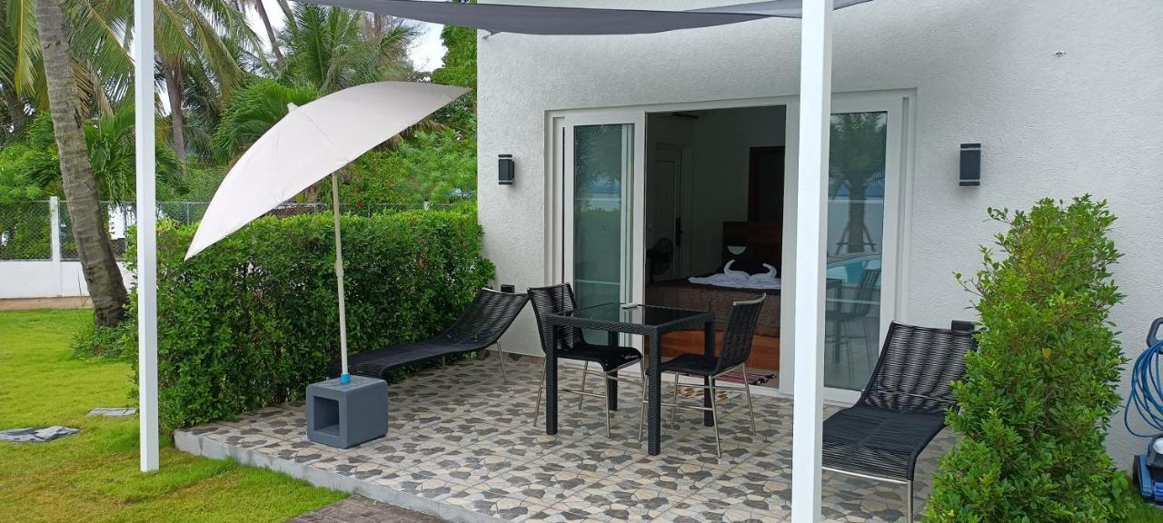 Beachfront Pool Villa And Apartment Ко Чанг Экстерьер фото
